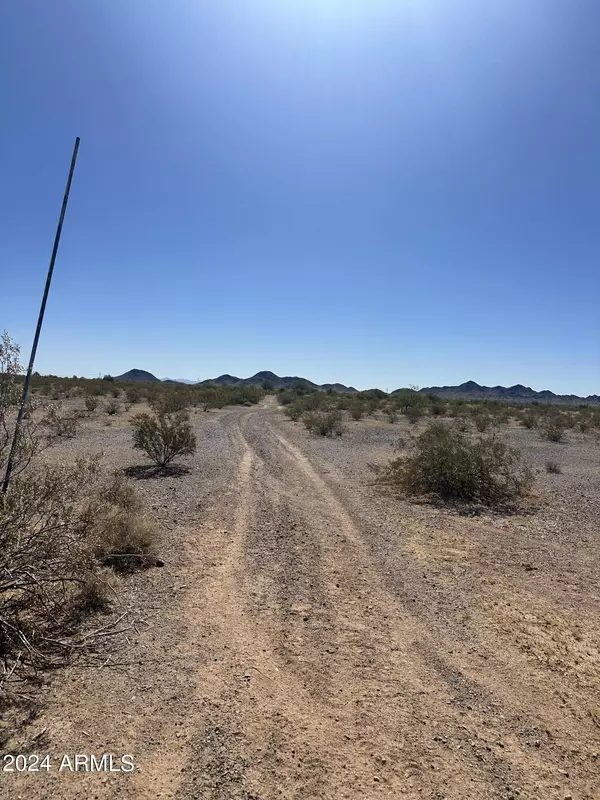 0 W INDIAN SCHOOL Road #-, Tonopah, AZ 85354