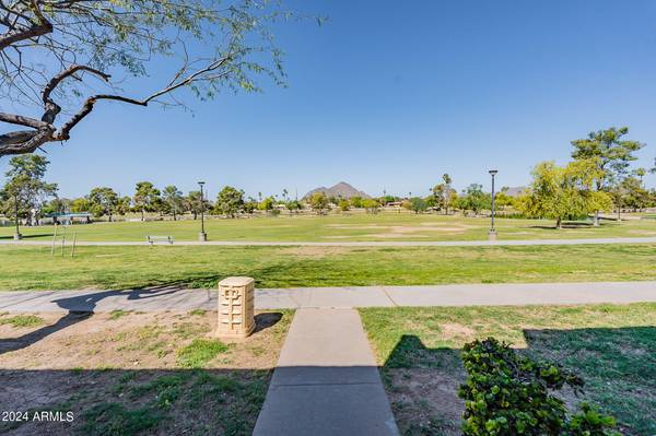 Scottsdale, AZ 85250,5138 N 81ST Street