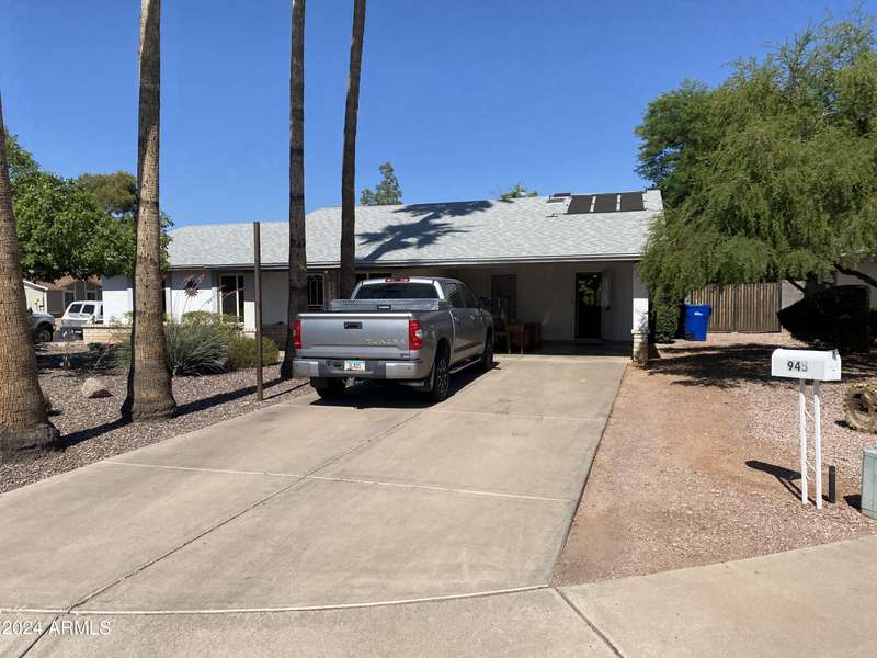 945 S ALMAR Circle, Mesa, AZ 85204