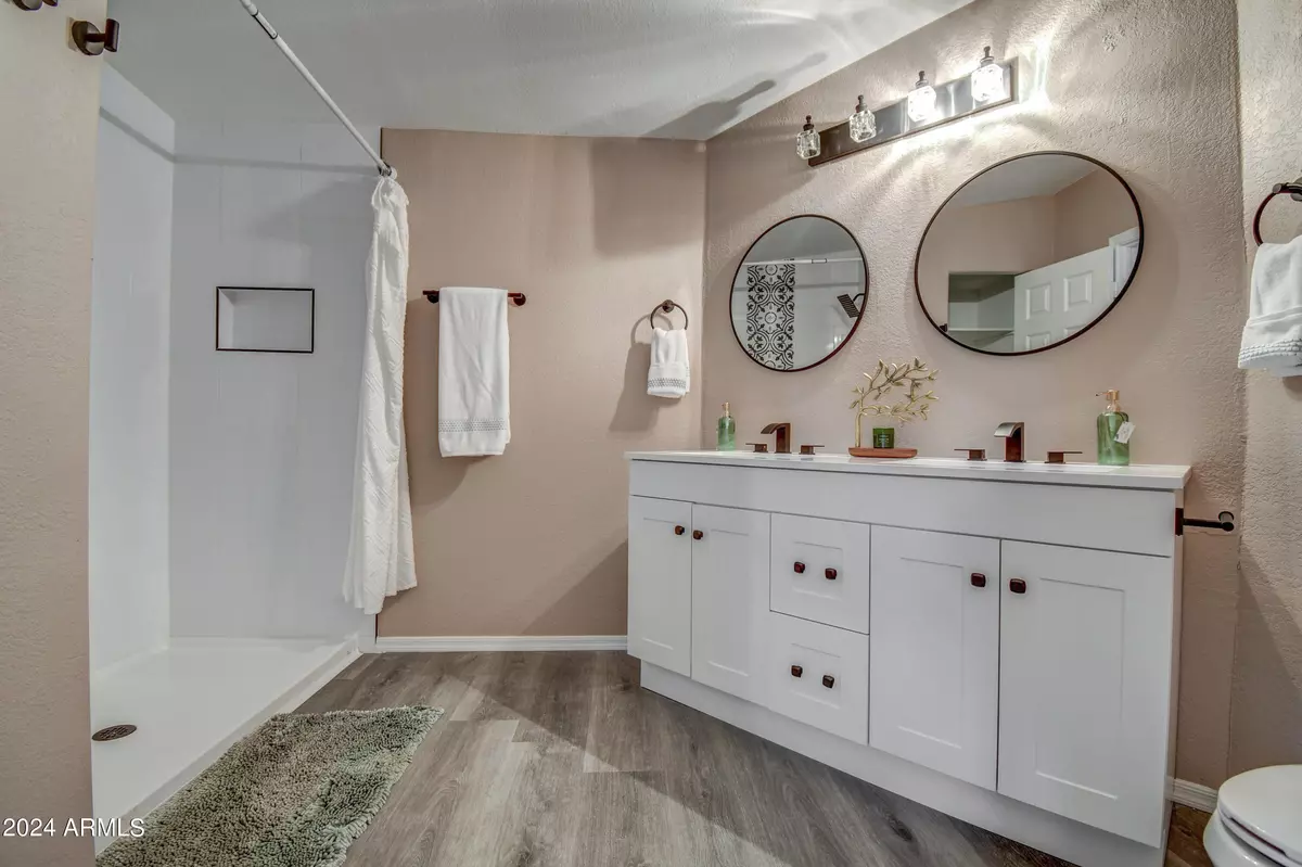 Peoria, AZ 85382,16019 N 71ST Drive