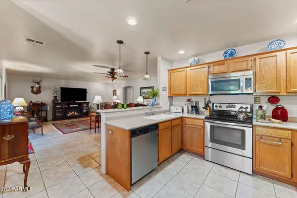 26345 S KRISTINA Drive, Congress, AZ 85332