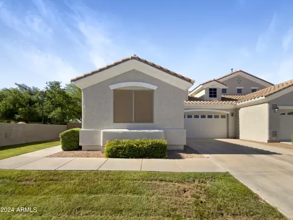 8404 E PERALTA Avenue, Mesa, AZ 85212