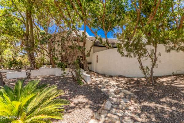 3515 E Suncrest Court, Phoenix, AZ 85044