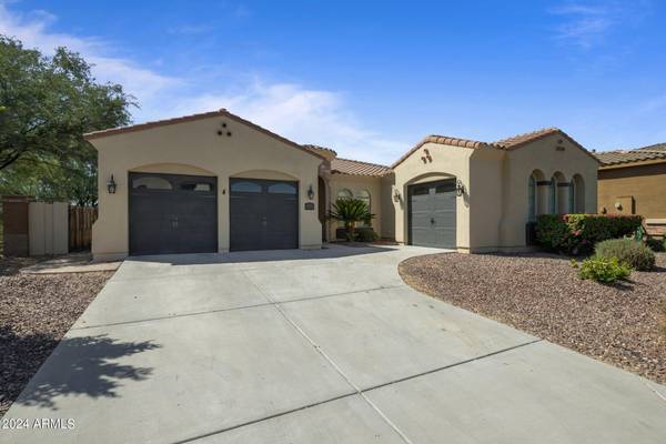 Phoenix, AZ 85024,2416 E CHARLENE Place