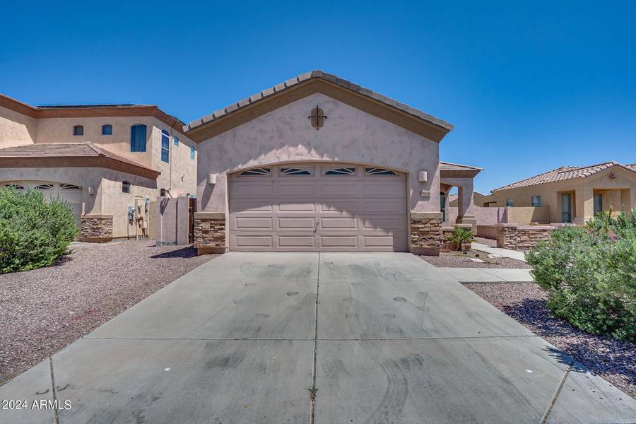 25216 W PARKSIDE Lane N, Buckeye, AZ 85326