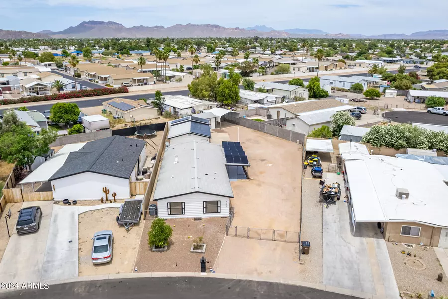 9466 E ESCONDIDO Avenue, Mesa, AZ 85208