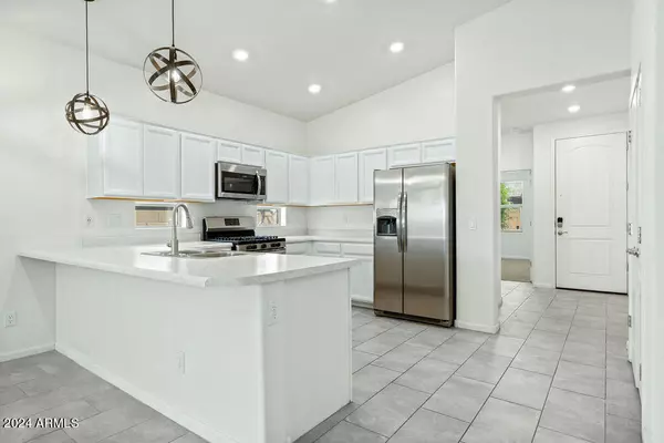 Phoenix, AZ 85041,6322 S 34TH Lane