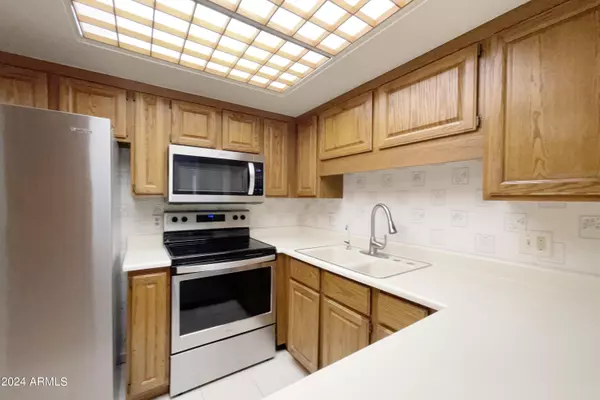 Sun City, AZ 85351,10330 W Thunderbird Boulevard #A113