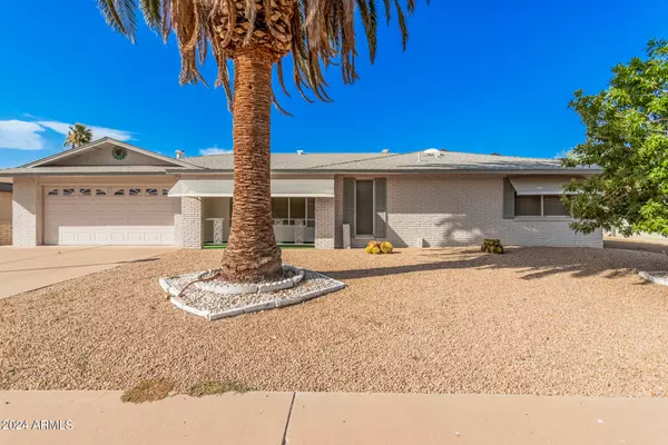 9818 W SILVER BELL Drive, Sun City, AZ 85351