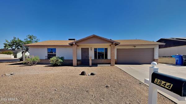 3844 W RUE DE LAMOUR Avenue,  Phoenix,  AZ 85029