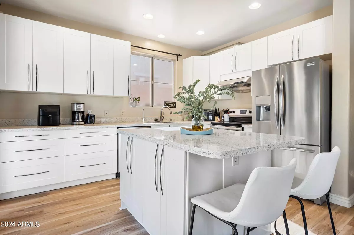 Phoenix, AZ 85045,304 W MOUNTAIN SAGE Drive