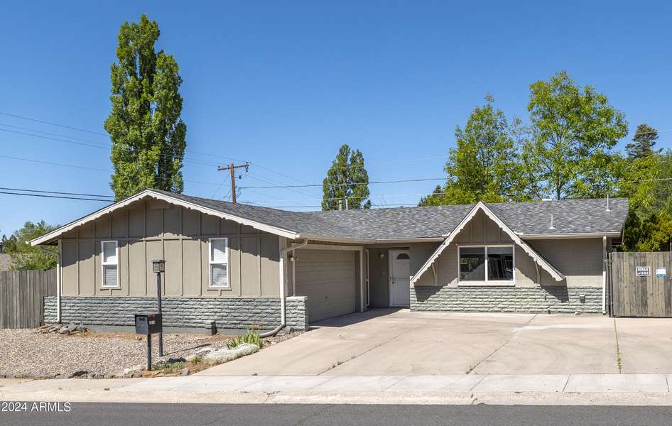 3213 N KING Street, Flagstaff, AZ 86004