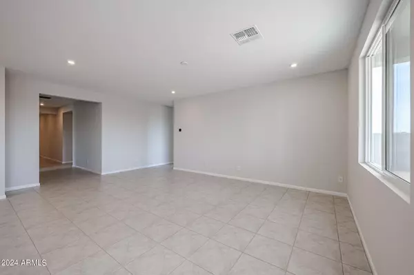 Maricopa, AZ 85138,35685 W La Paz Street