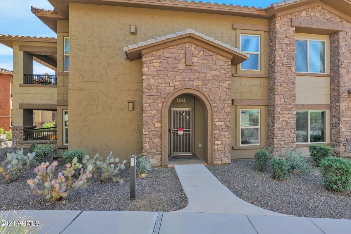 Phoenix, AZ 85085,2425 W BRONCO BUTTE Trail #1037