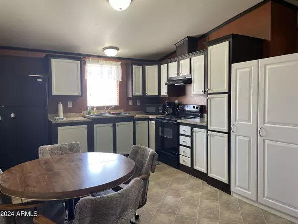 Queen Valley, AZ 85118,56 E LYNN Way