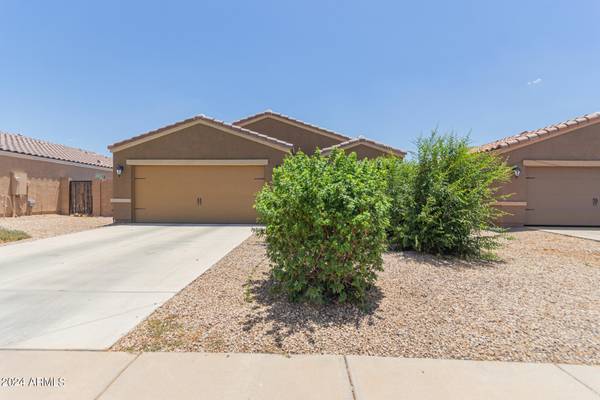 13087 E CHUPAROSA Lane, Florence, AZ 85132