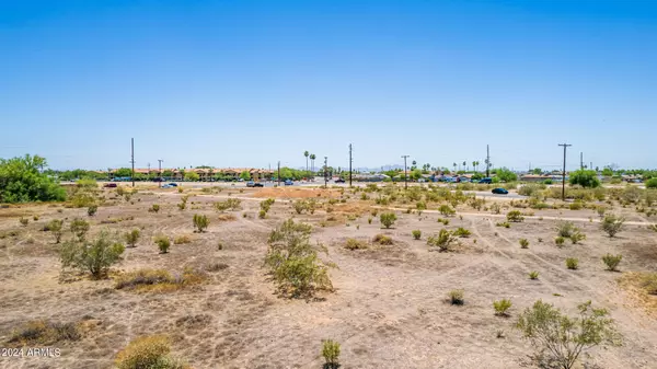 Apache Junction, AZ 85119,880 S Royal Palm Road #LOT #1