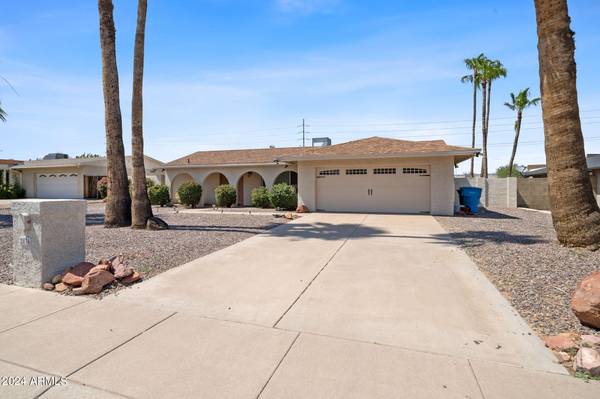 Phoenix, AZ 85028,2836 E CANNON Drive