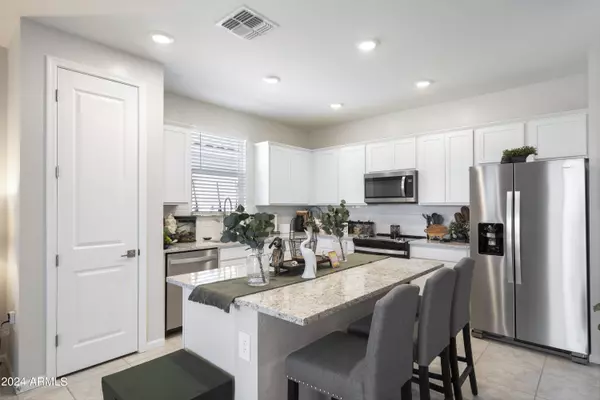 Apache Junction, AZ 85119,2615 E HOUSTON Avenue