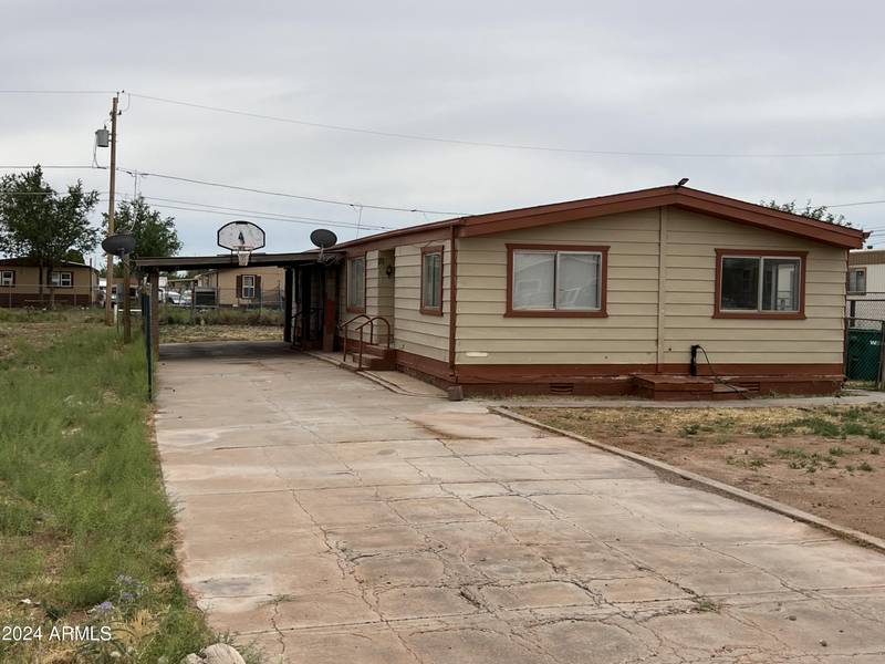 1013 W WILLMAE Street, Winslow, AZ 86047