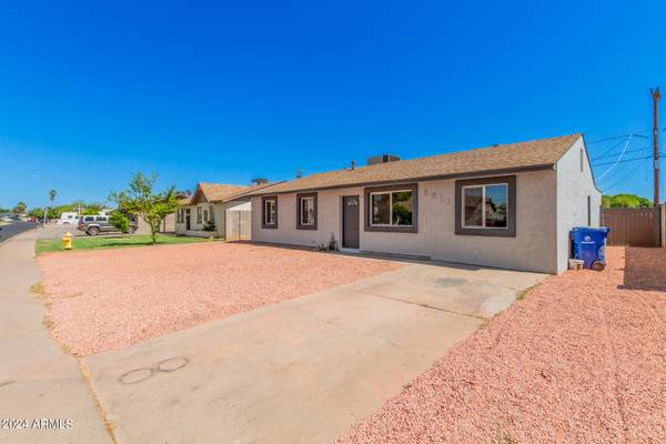 6611 W PECK Drive, Glendale, AZ 85301