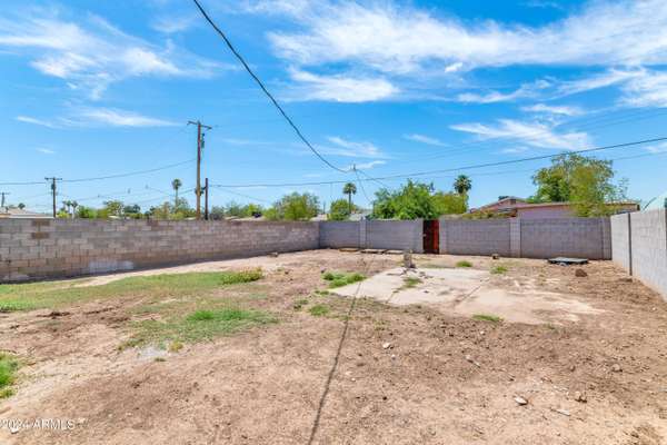 Phoenix, AZ 85009,3039 W HOLLY Street