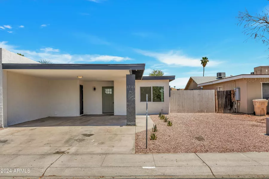 5733 N 69TH Avenue N, Glendale, AZ 85303