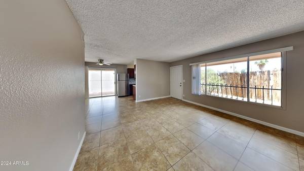 Phoenix, AZ 85032,18002 N 41ST Street #2