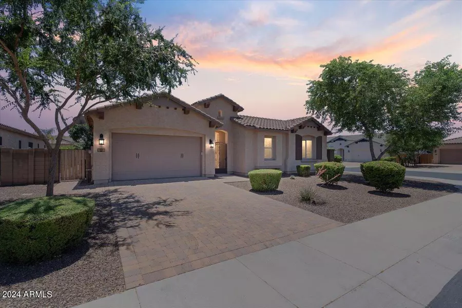 851 E HAMPTON Lane, Gilbert, AZ 85295