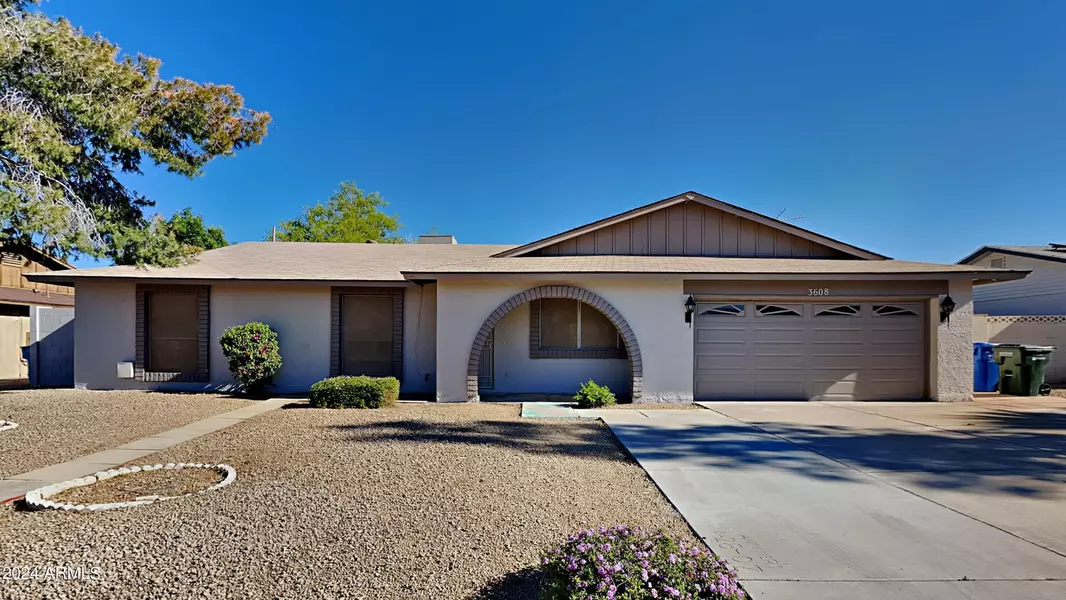 3608 W MICHELLE Drive, Glendale, AZ 85308