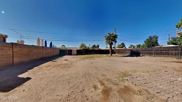 Phoenix, AZ 85015,2331 W TUCKEY Lane