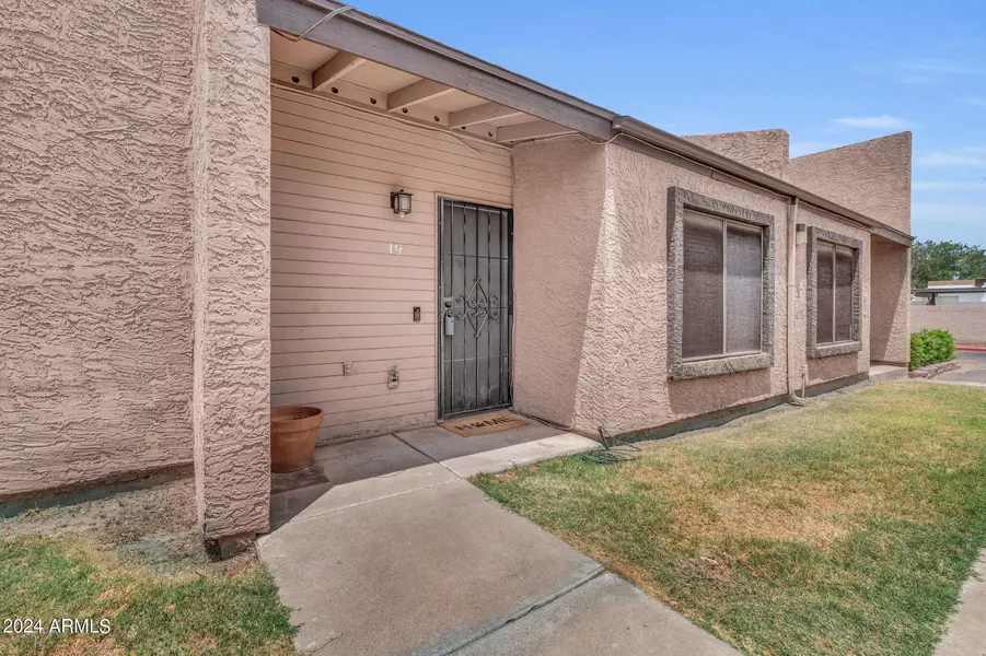 629 N MESA Drive #19, Mesa, AZ 85201