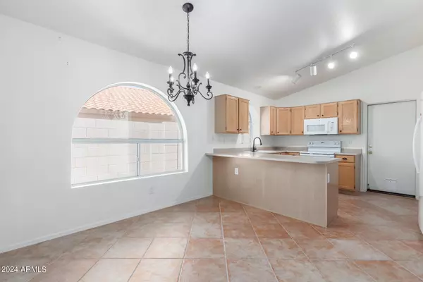 Peoria, AZ 85382,9749 W RUNION Drive