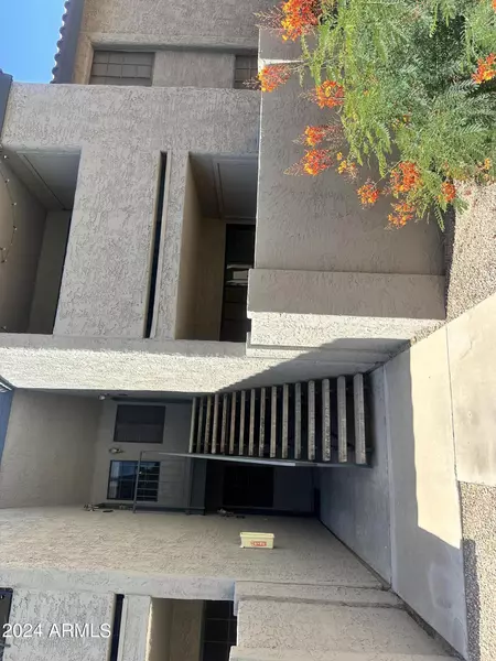 533 W GUADALUPE Road #1027, Mesa, AZ 85210