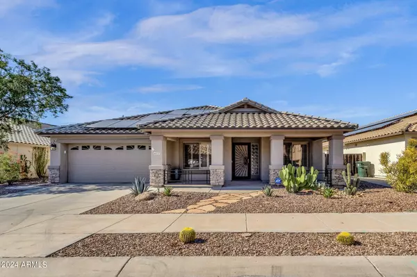 16372 W WOODLANDS Avenue, Goodyear, AZ 85338