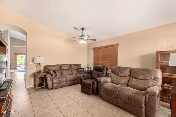 Maricopa, AZ 85138,41249 W ROBBINS Drive