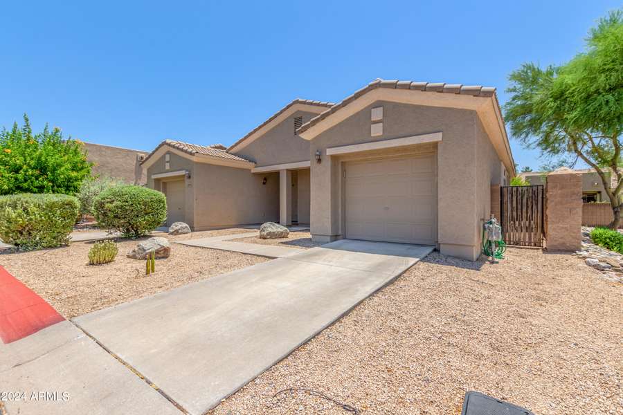 6641 E ROLAND Street, Mesa, AZ 85215