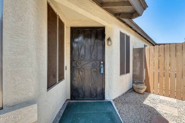 Glendale, AZ 85302,6322 W Golden Lane