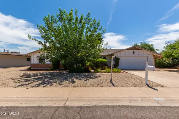 8131 N 43RD Drive, Glendale, AZ 85302