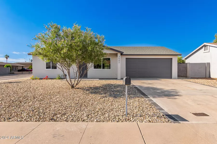 3502 E CLAIRE Drive, Phoenix, AZ 85032