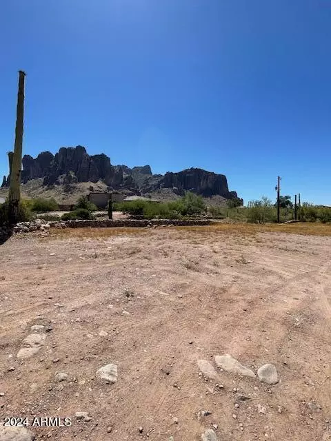 Apache Junction, AZ 85119,6075 E McKellips (Approx) -- #“—“