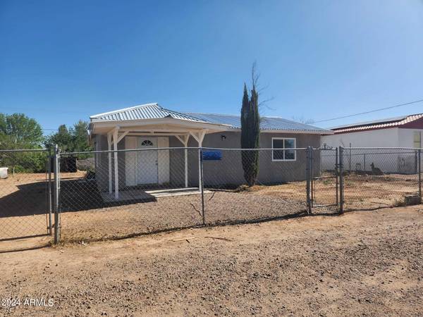 512 W Grace Avenue, Pirtleville, AZ 85626