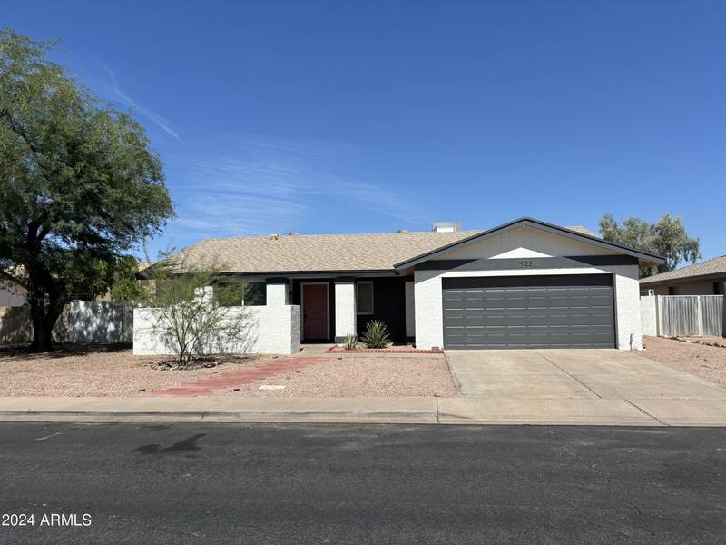 1933 S STANDAGE --, Mesa, AZ 85202