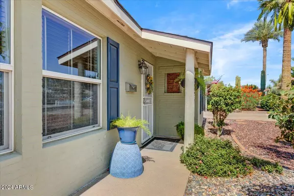 Phoenix, AZ 85014,1352 E WHITTON Avenue