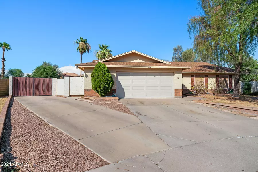 941 N SERICIN Circle, Mesa, AZ 85205
