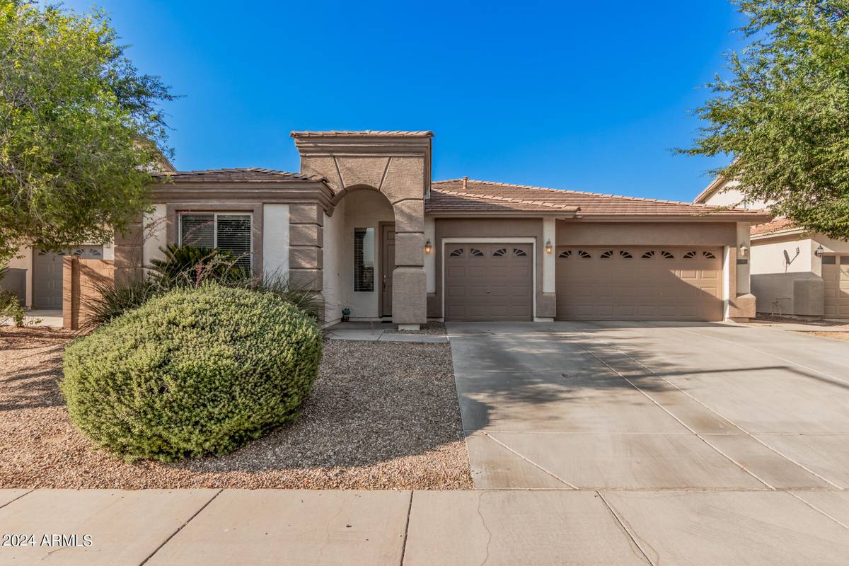 Waddell, AZ 85355,18522 W ONYX Court