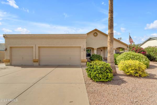 3016 E LAUREL Street, Mesa, AZ 85213