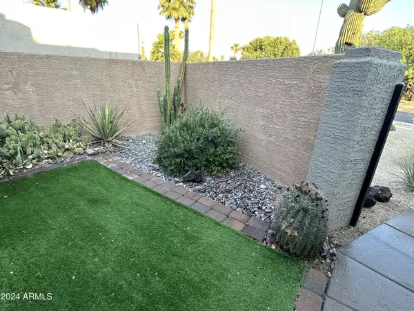 Scottsdale, AZ 85254,6614 E JUNIPER Avenue