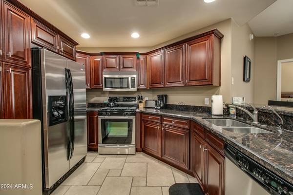 5450 E DEER VALLEY Drive #3021, Phoenix, AZ 85054