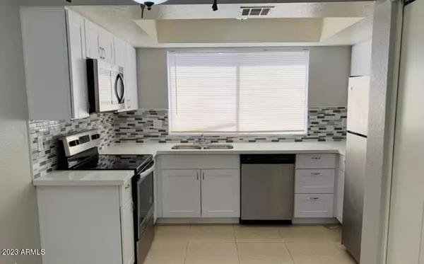 Phoenix, AZ 85029,10814 N 16 Avenue